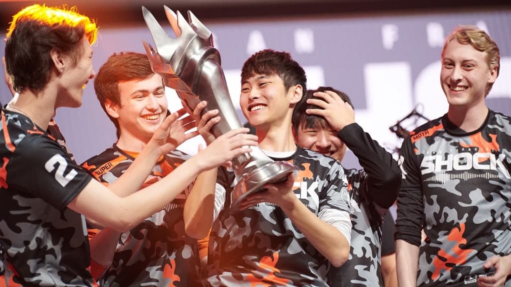 Overwatch League OWL San Fransisco Shock matthew super delisi hold up trophy