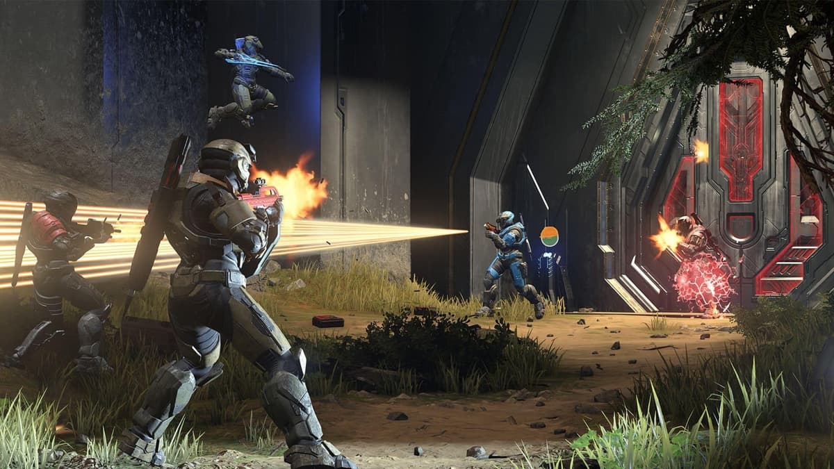 spartan warriors fighting against each other in halo infinite