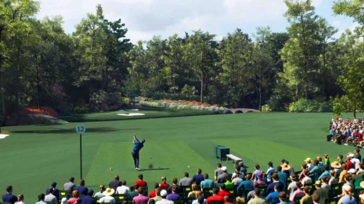 jordan spieth hitting tee shot in ea sports pga tour