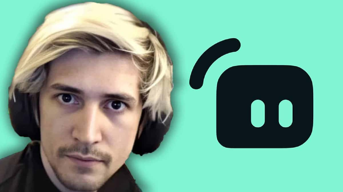 xqc next to streamlabs logo