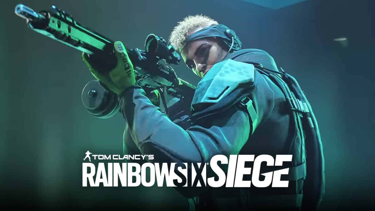 Rainbow Six Operation Vector Glare operator Sens holding up gun