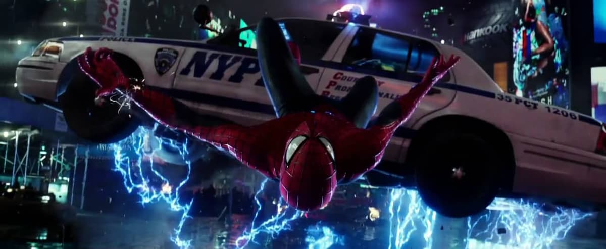 spider-man uses his spidey sense in the amazing spider-man 2