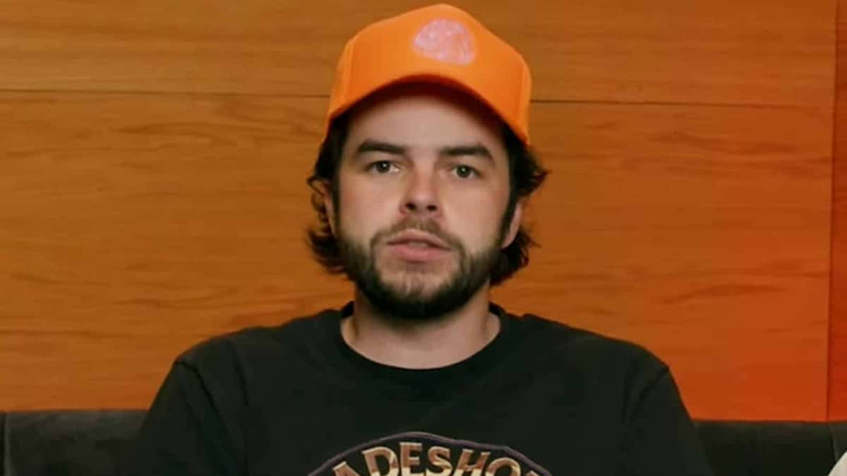 nadeshot with orange cap on during we three thieves video