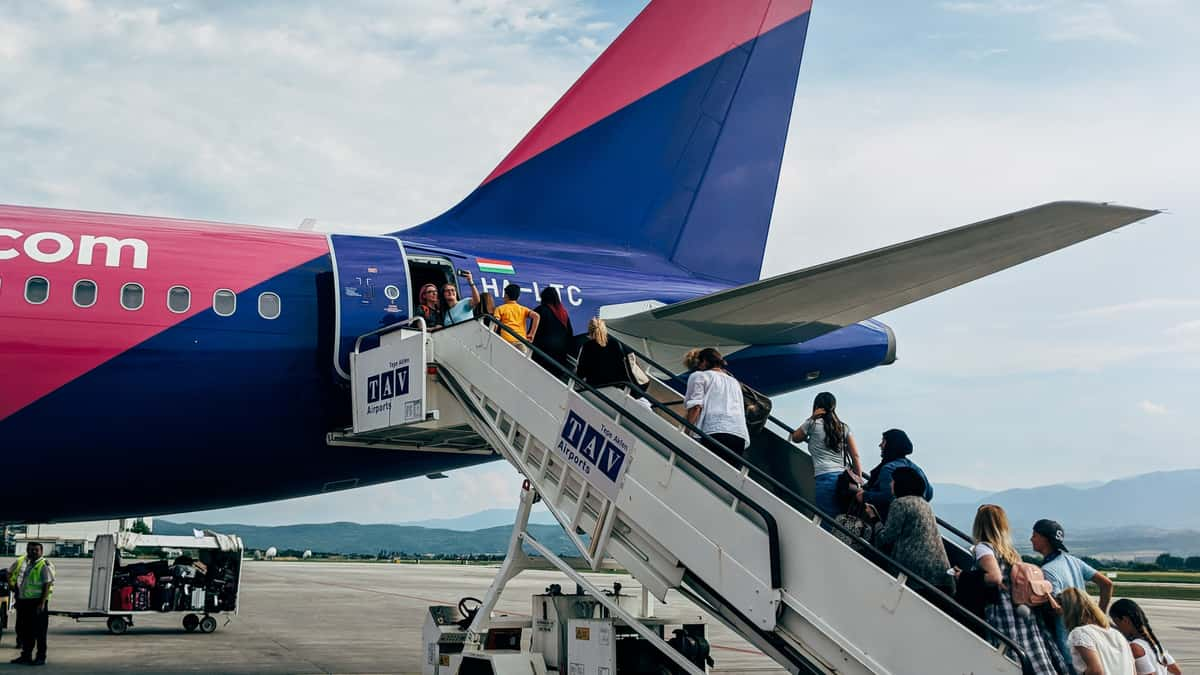 Airplane boarding process