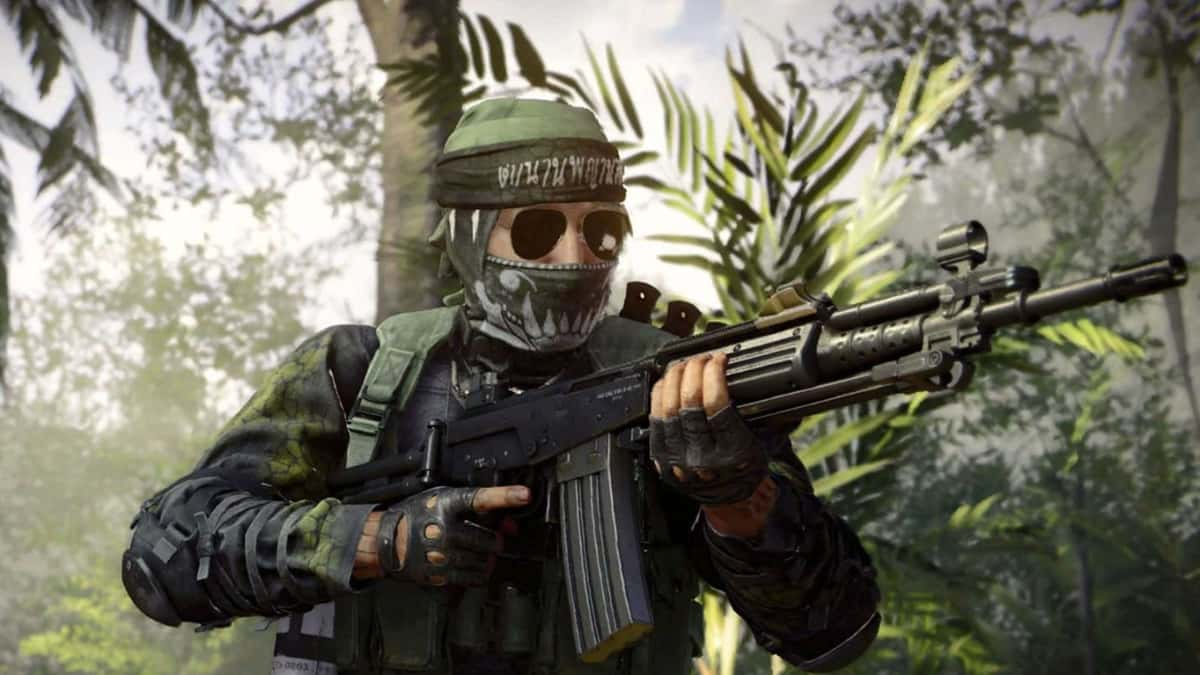 Warzone Operator using Fara 83