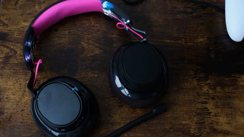 Skullcandy Slyr Pro on table