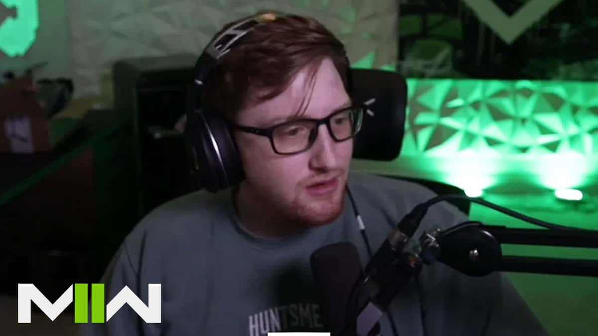 scump in twitch stream with modern warfare 2 logo