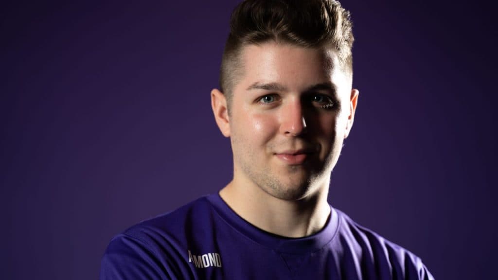 Minnesota Røkkr Warzone player Almond