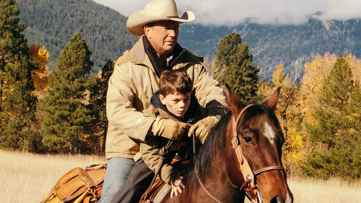 John and Tate Dutton in Yellowstone