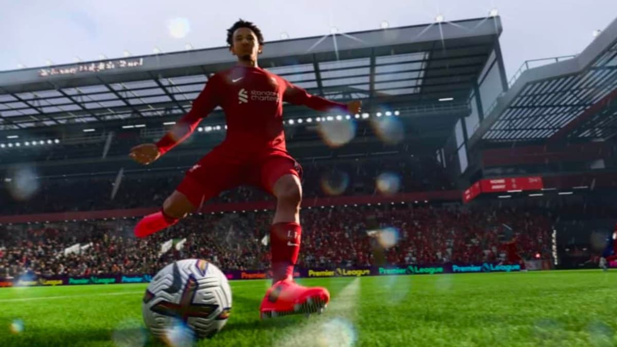 Trent Alexander-Arnold taking free-kick in the rain in FIFA 23