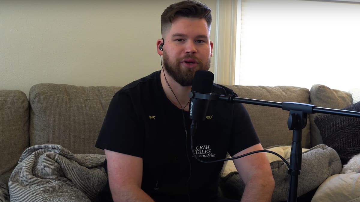 Crimsix hosting the Burned Bridges Call of Duty podcast.