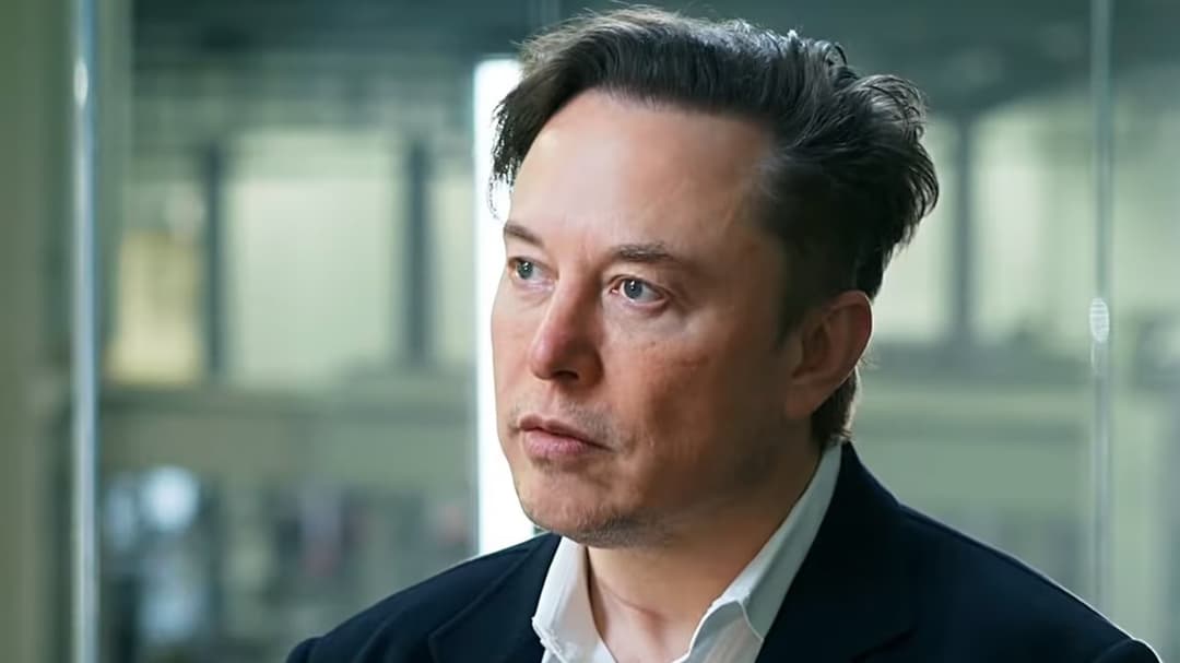 Elon Musk reportedly considering full Twitter overhaul: “It’s a flaming ...