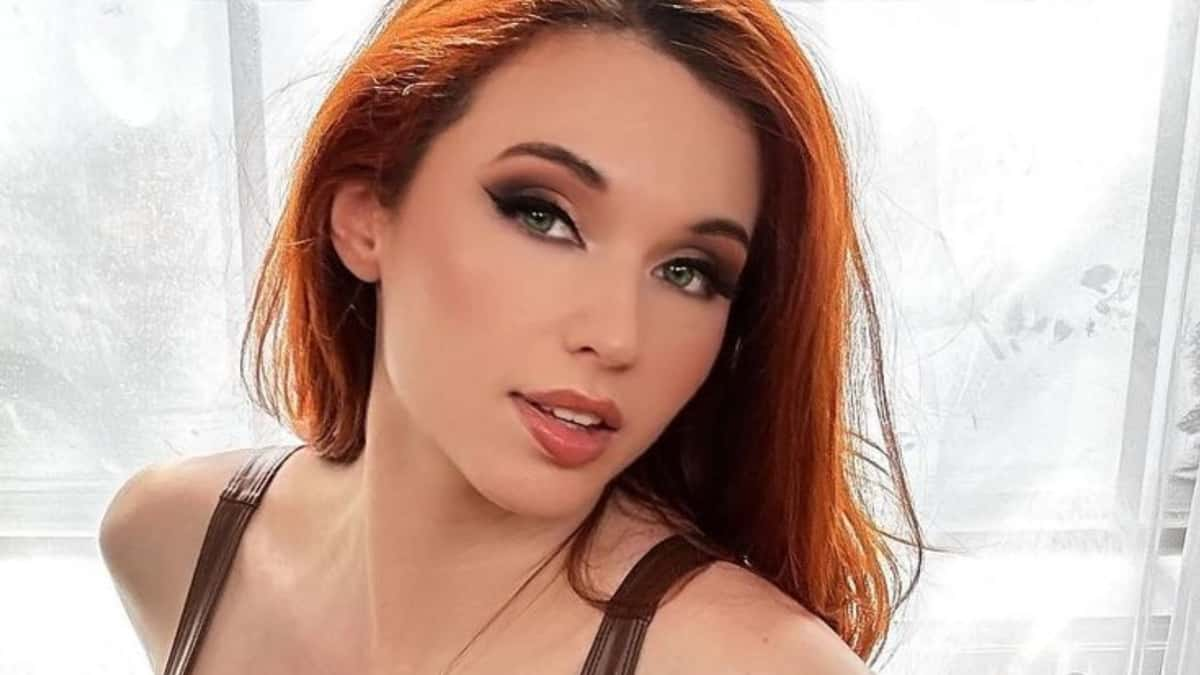 amouranth reveals her stalker was arrested