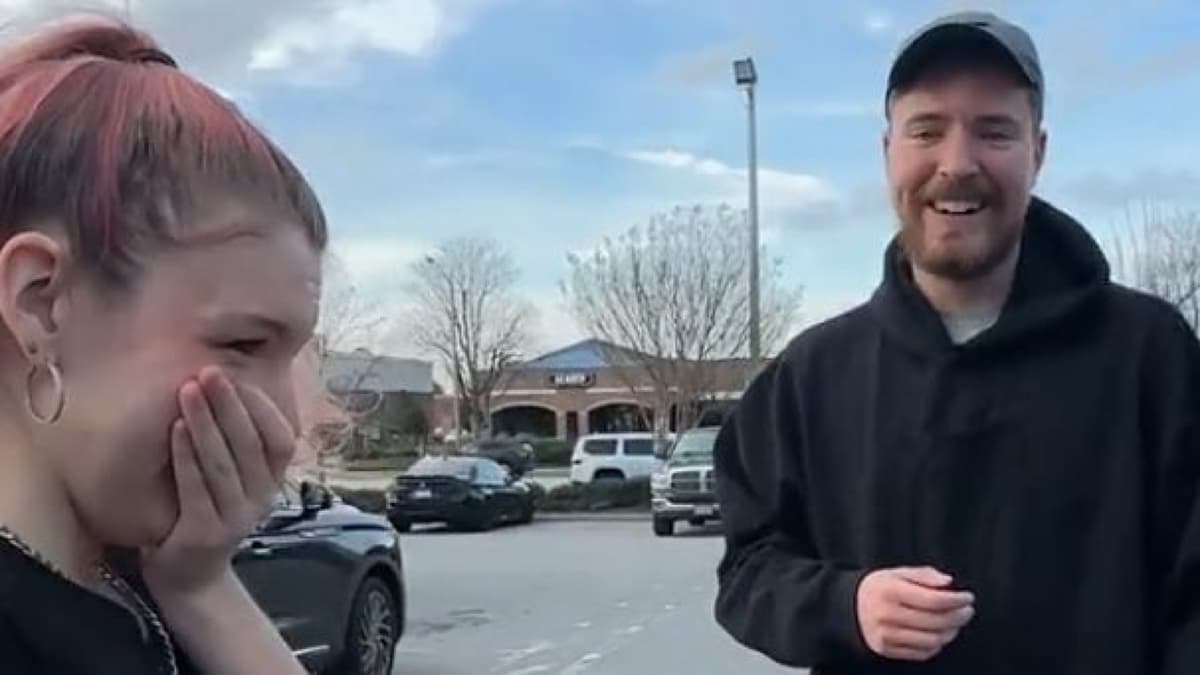 screenshot of mrbeast tipping waitress new car