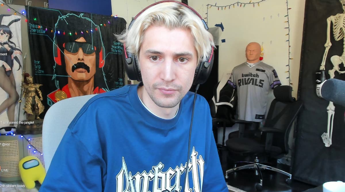 xQc live on Twitch