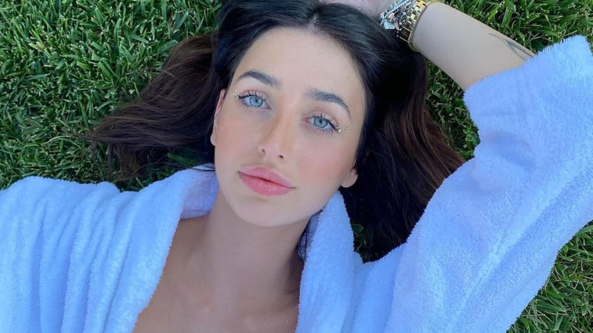 onlyfans model michelle comi faces backlash