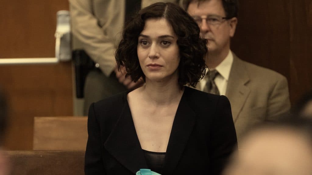 Lizzy Caplan plays Alex Forrest in Fatal Attraction