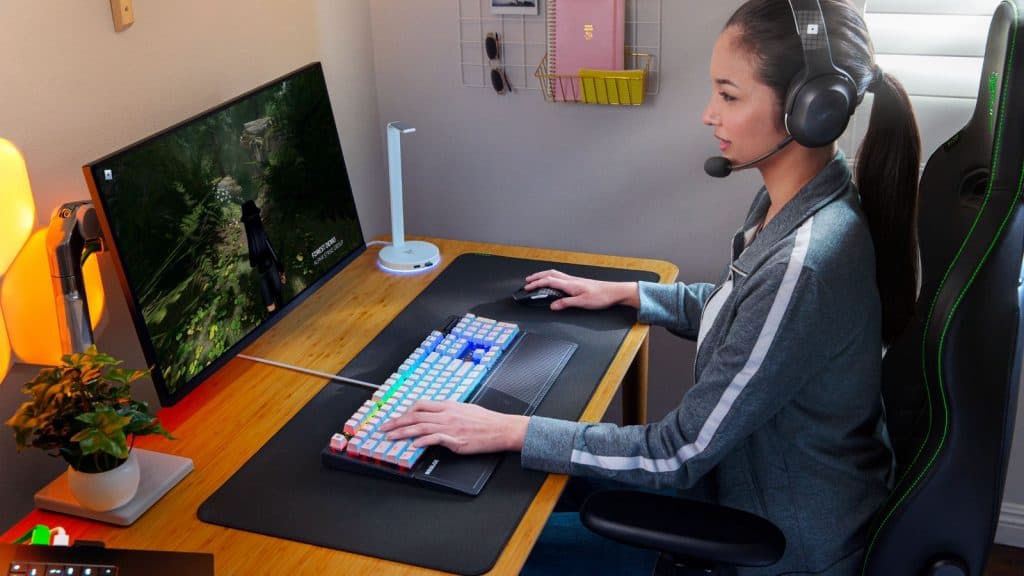 Gamer playing Roblox using Razer Peripherals