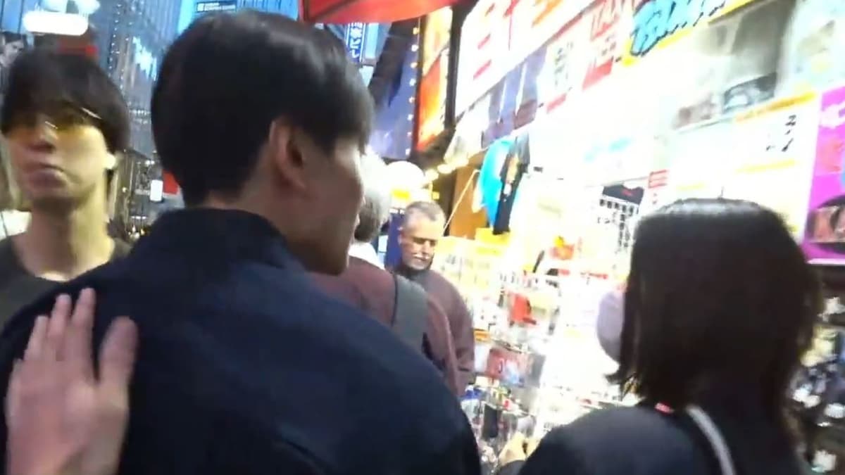 Streamer SAMMIT saves woman from man in Japan.