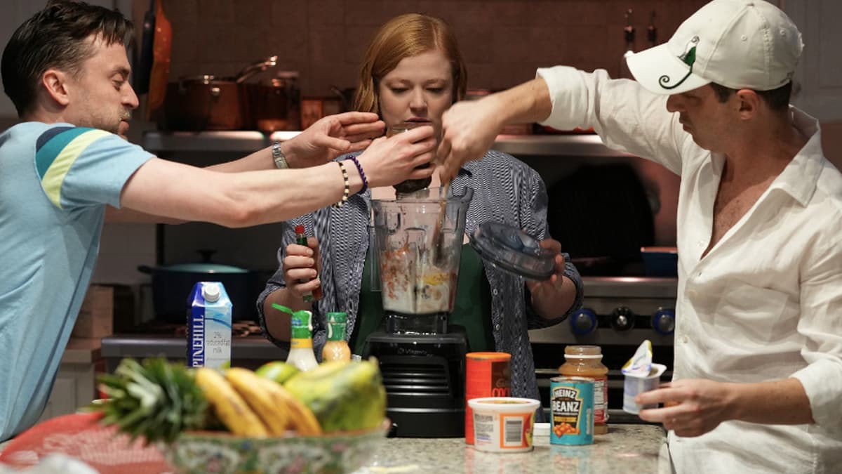 Roman, Shiv, and Kendall make a gross smoothie in Succession