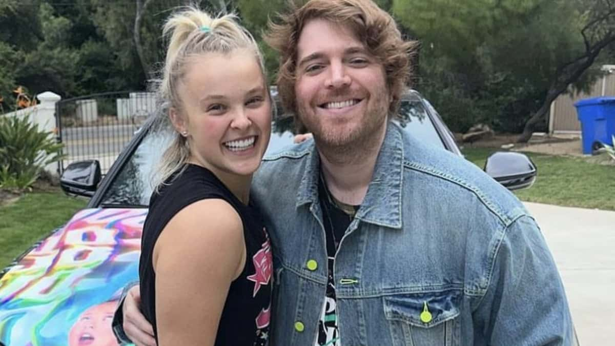 JoJo Siwa Alongside Shane Dawson