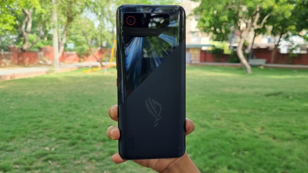 Rear design of ROG Phone 7