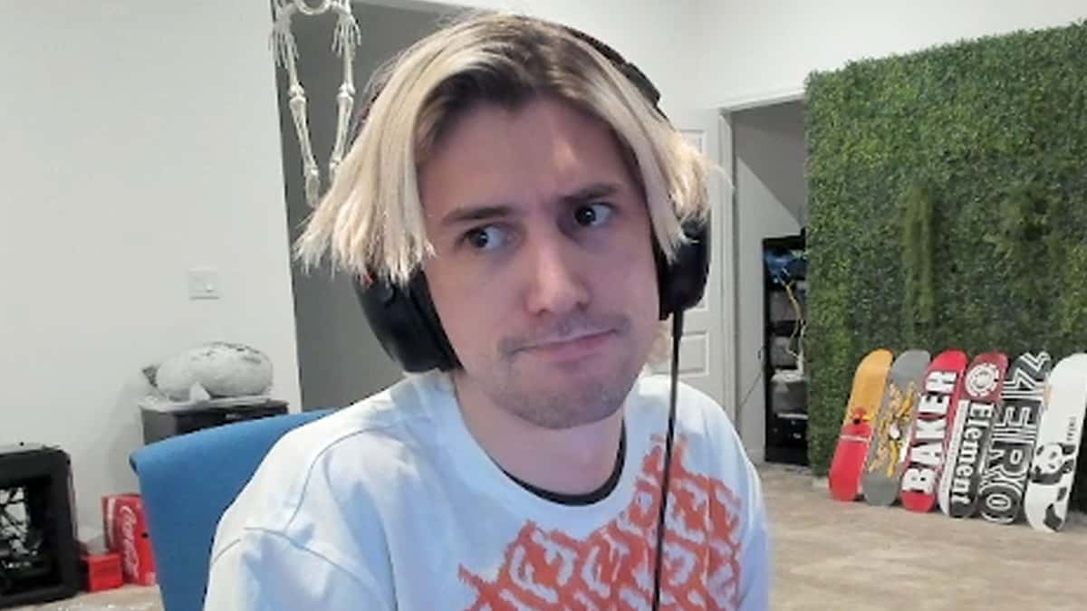 xQc staring into camera at setup