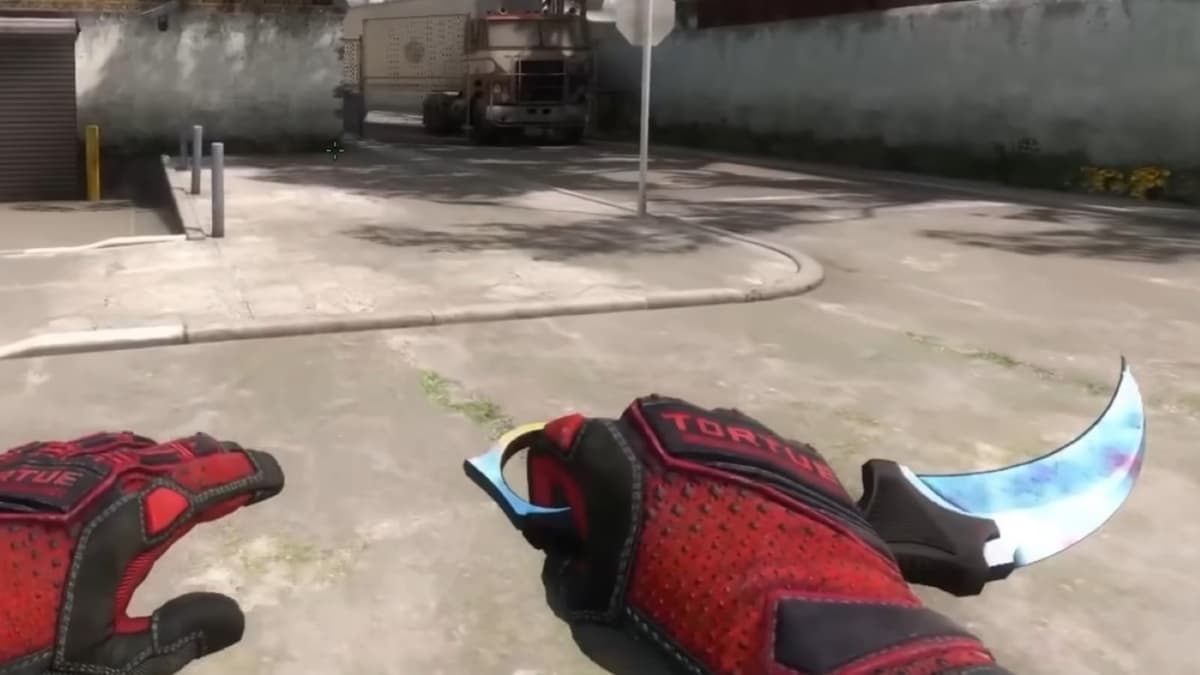 CSGO noob opens $200k knife