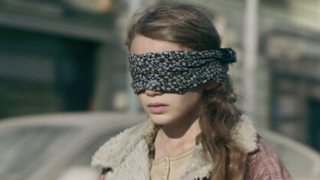 Naila Schuberth as Sofia in Bird Box Barcelona