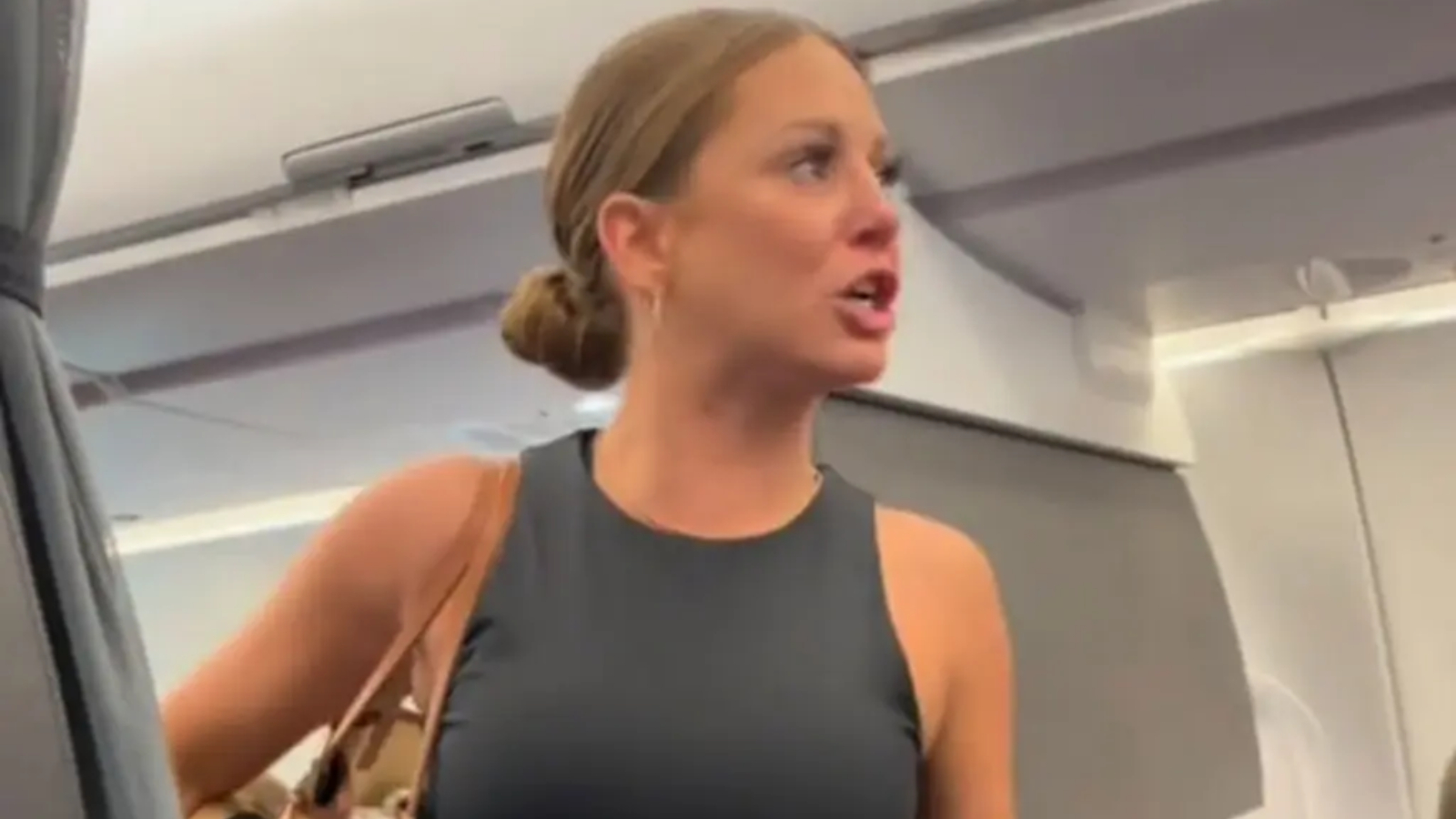 ‘Not real plane woman’ still confused by “embarrassing” experience a ...