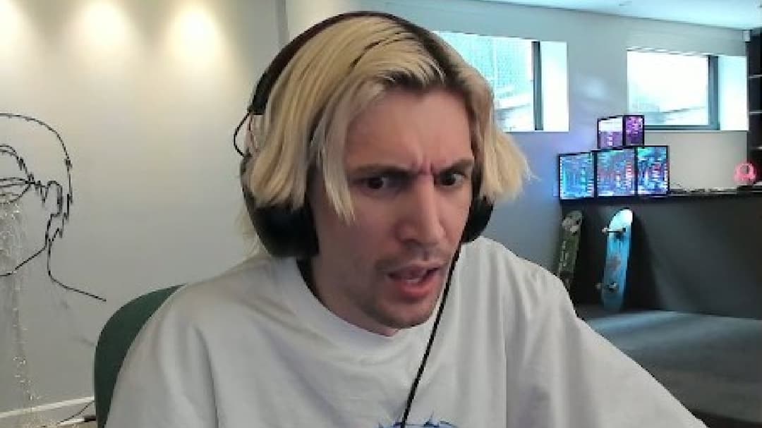 xQc finds picture of himself after googling terrible haircuts - Dexerto