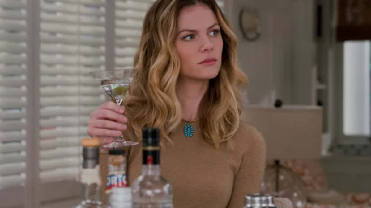 Brooklyn Decker in Grace and Frankie