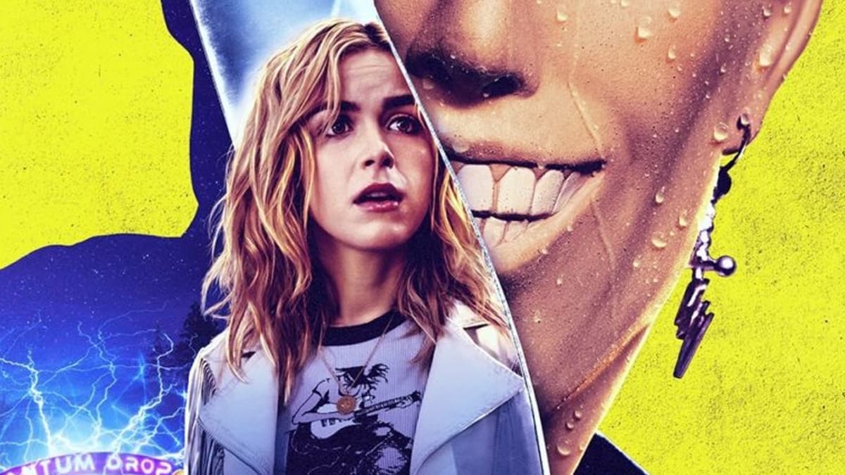 Kiernan Shipka looking scared on the Totally Killer poster.