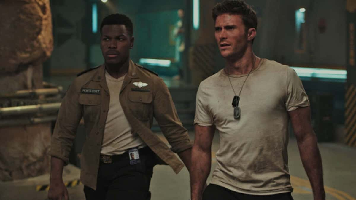 John Boyega and Scott Eastwood in Pacific Rim 2