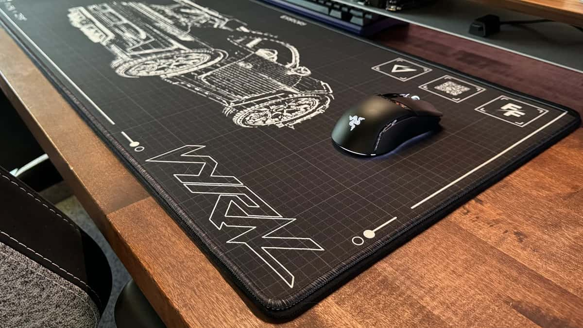 vyral fallenfoe mousepad