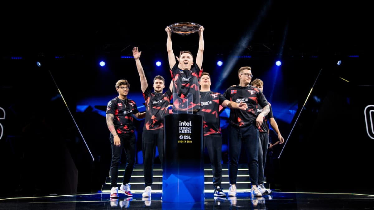 FaZe lifts the first Counter-strike 2 trophy