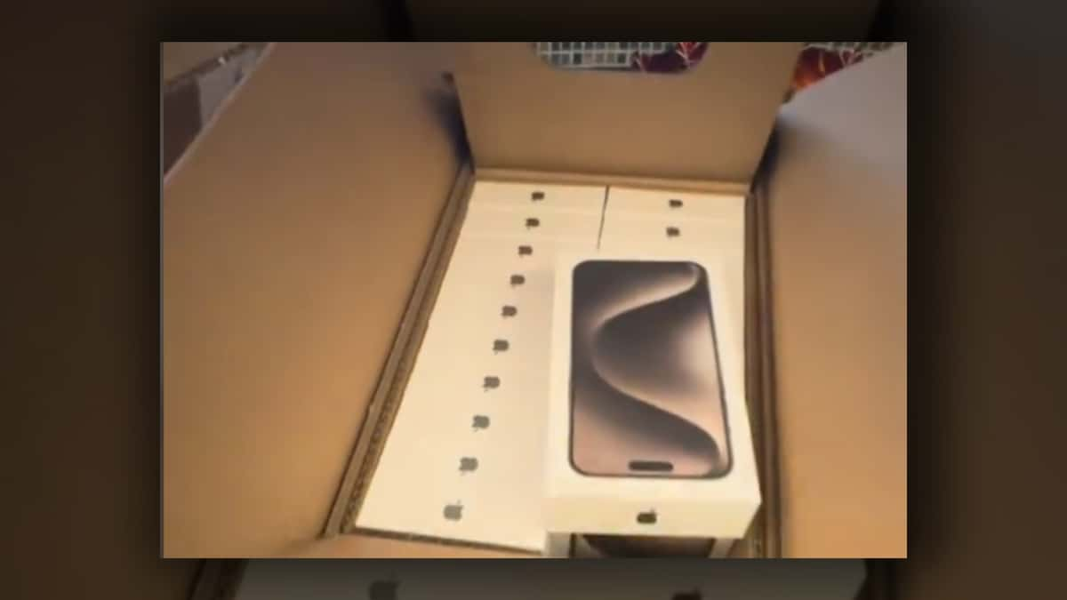 box of iPhone 15s