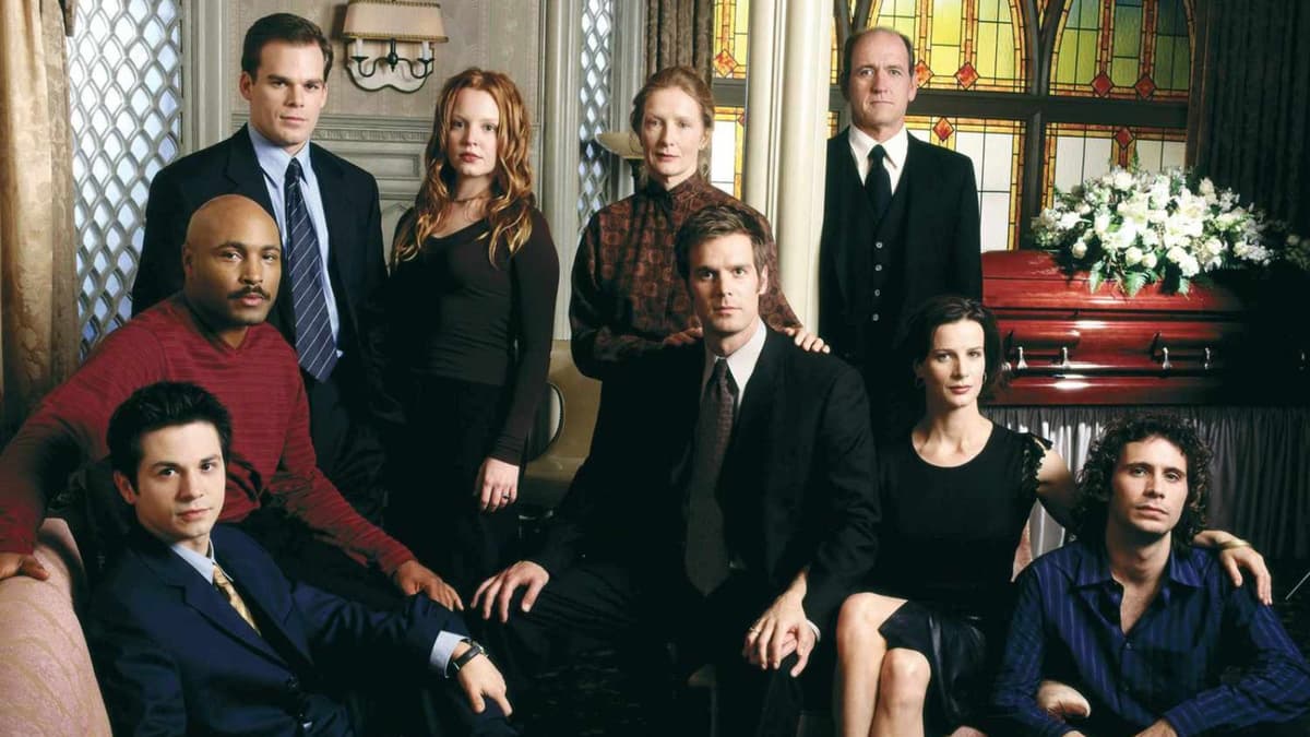 The cast of Six Feet Under including Michael C. Hall.