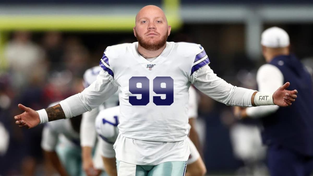 TimTheTatman in Dallas Cowboys jersey