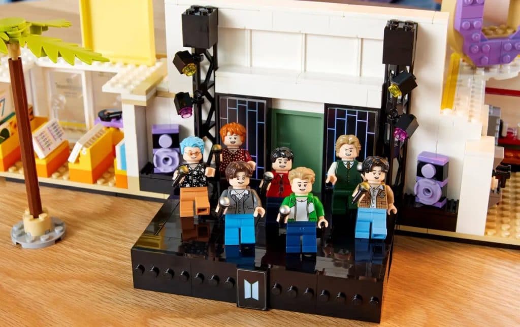 LEGO BTS Dynamite disco section