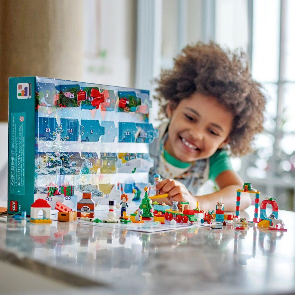 Lego Friends 2023 advent calendar