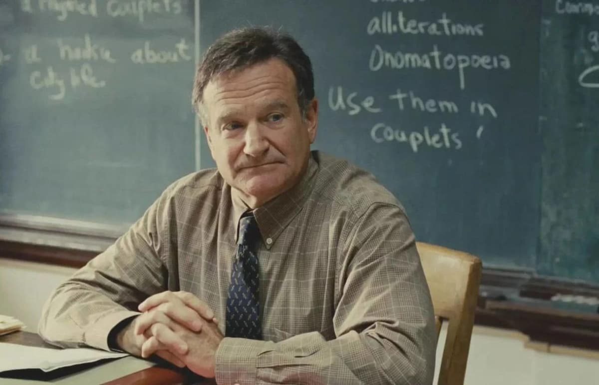 Robin Williams stars in World's Greatest Dad, now on Disney Plus