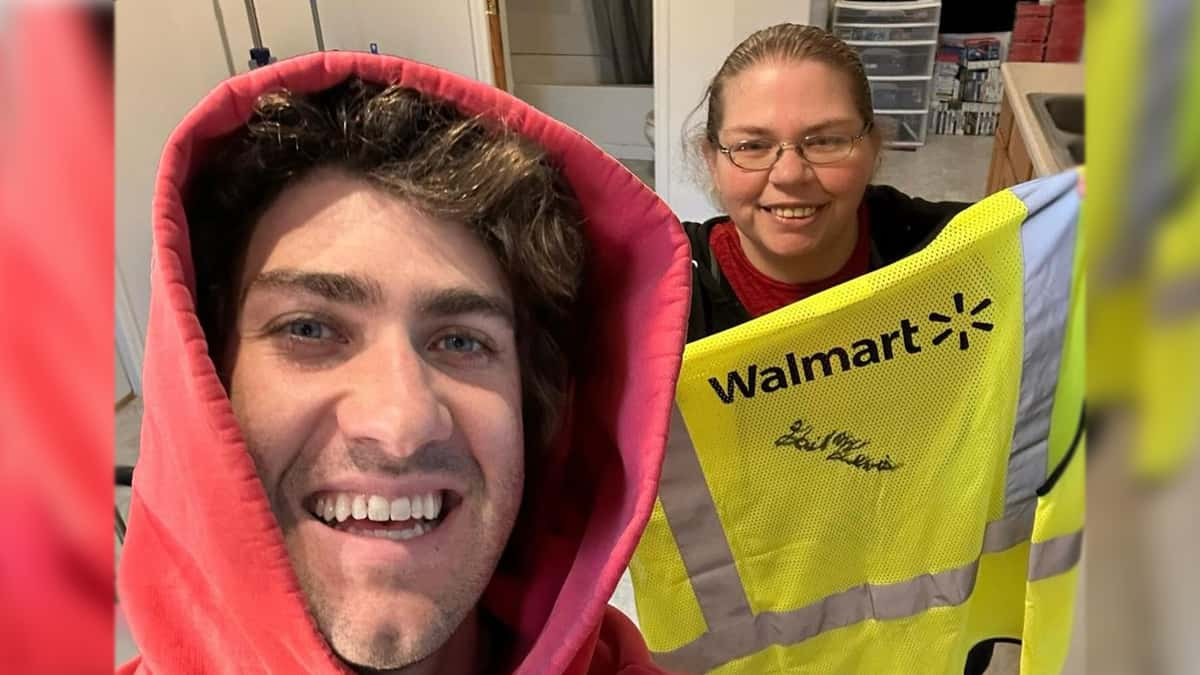 gail-lewis-walmart-vest-auction-11k-charity-airrack