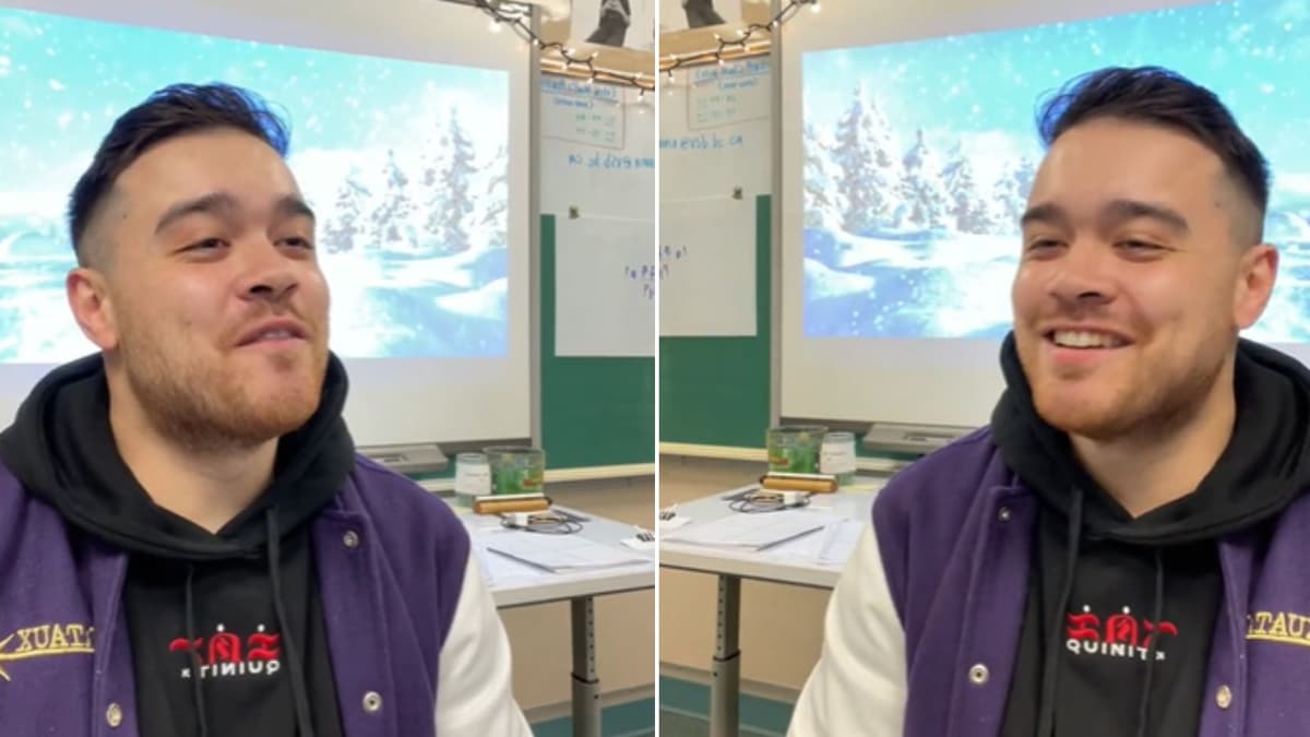 Teacher on TikTok roasted by students.