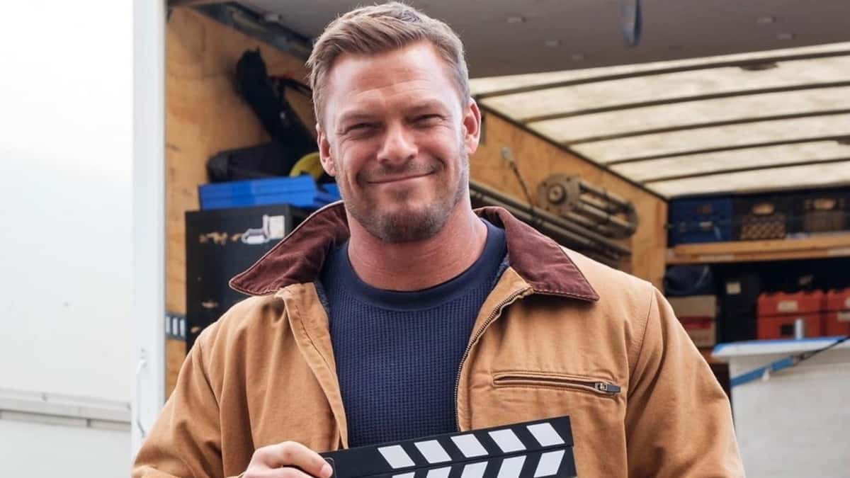 Alan Ritchson behind the scenes for Reacher Season 2 as Jack Reacher.