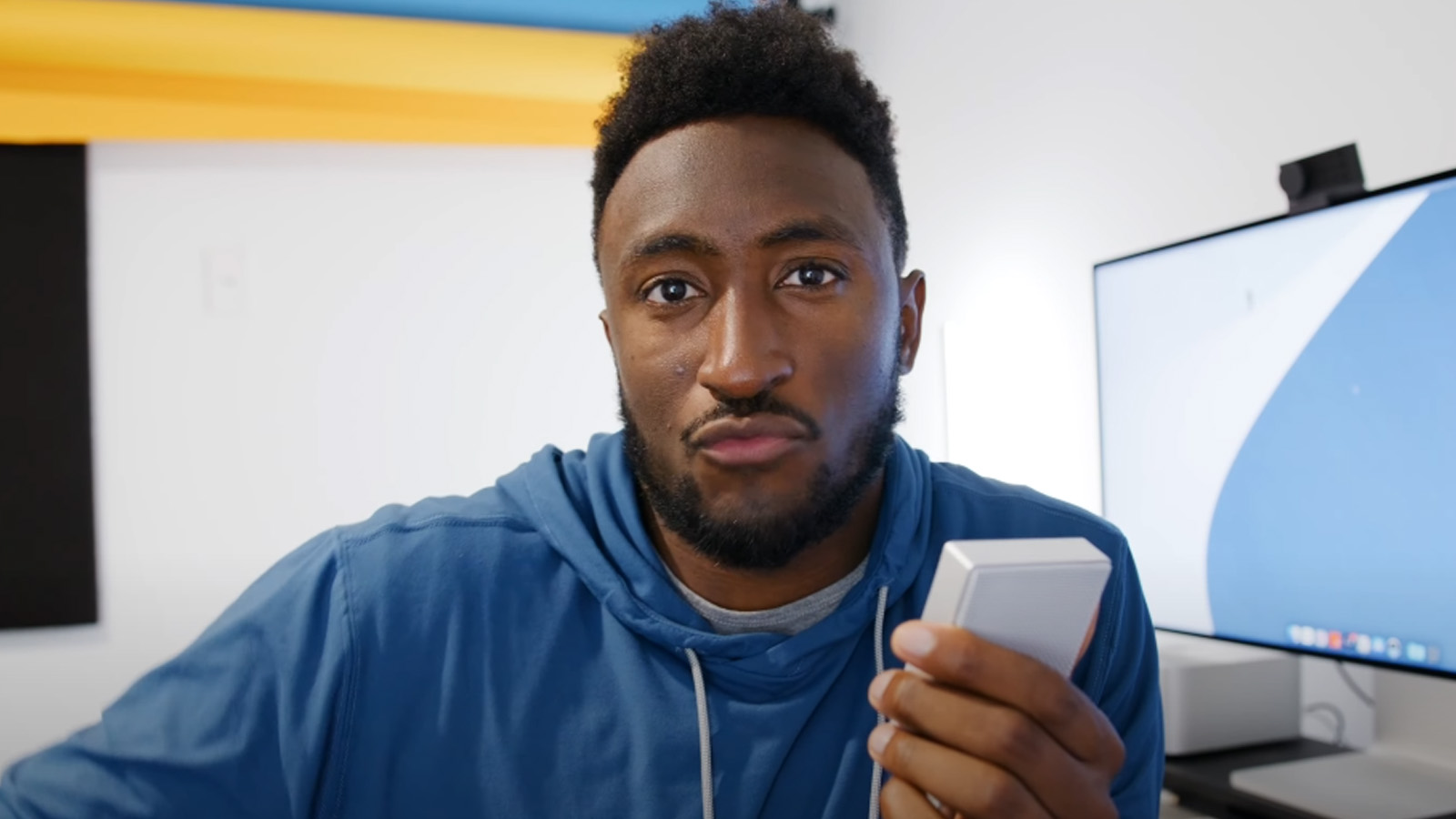 MKBHD denuncia a una empresa "asquerosa" que utiliza una copia artificial de su voz para sus anuncios