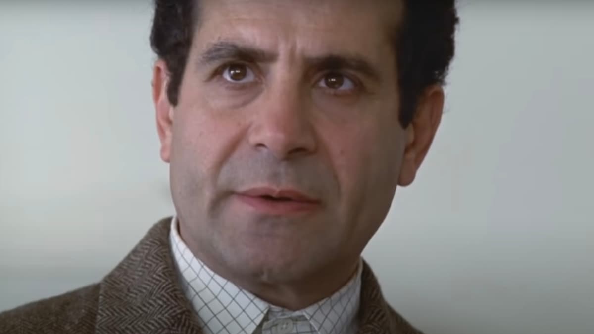 Tony Shalhoub as Adrian Monk in Monk Season 1 Episode 1