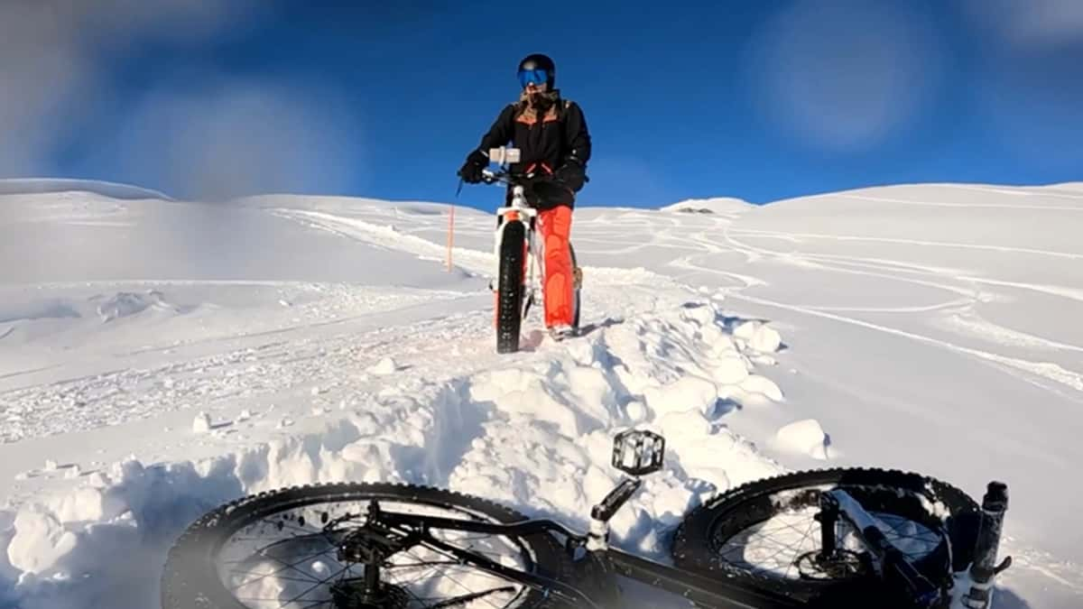 Twitch streamer falls through frozen lake in live-streamed bike accident