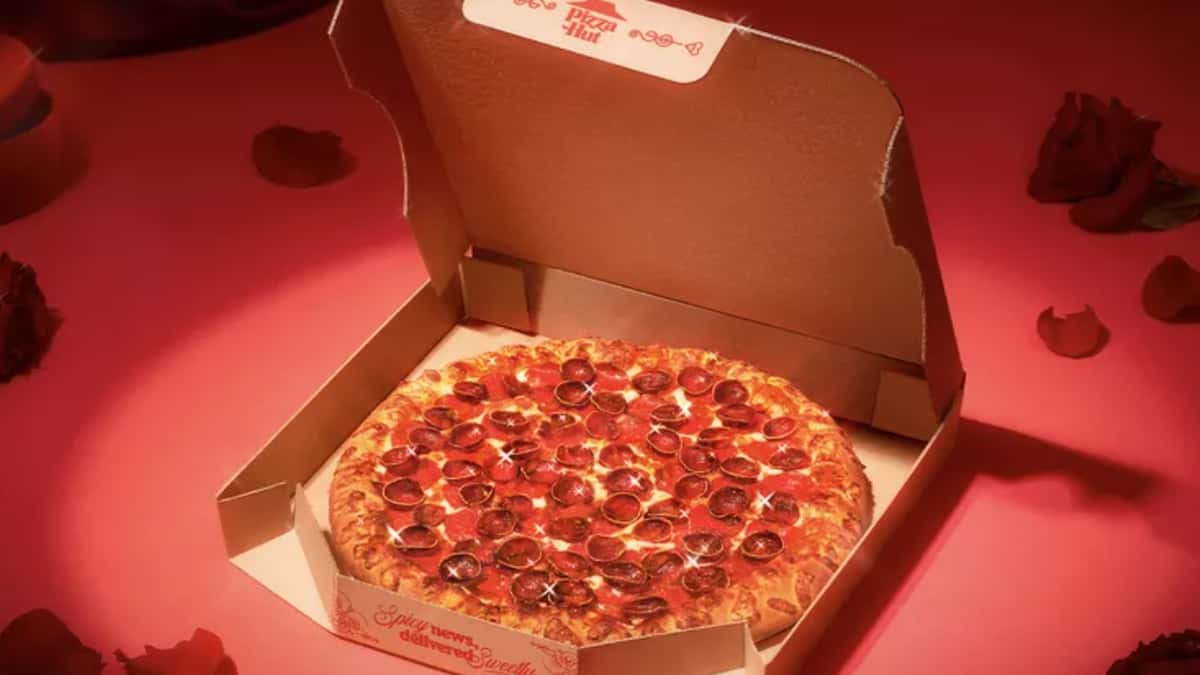 Pizza hut Valentine pizza