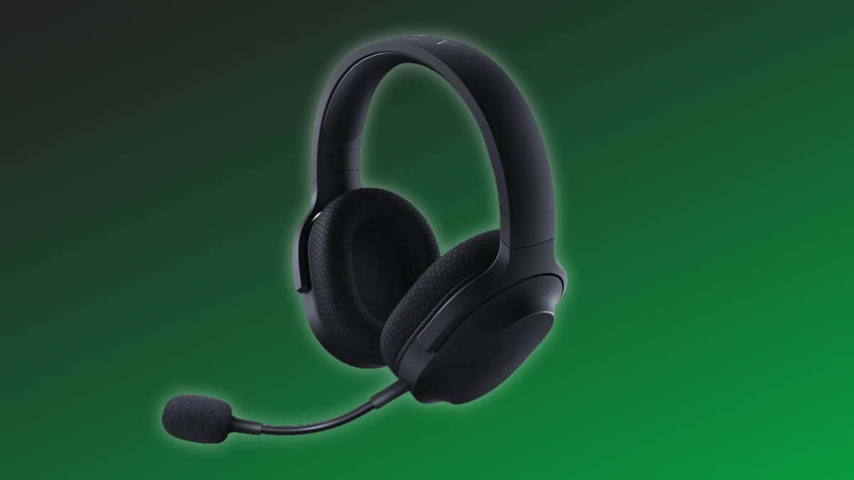 Image of the Razer Barracuda X Wireless Gaming & Mobile Headset.